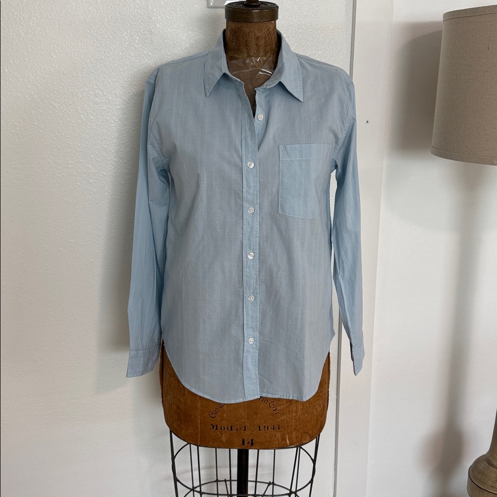 NWT Weekend Los Angeles Light Blue Striped Button-Up Shirt Sizes S